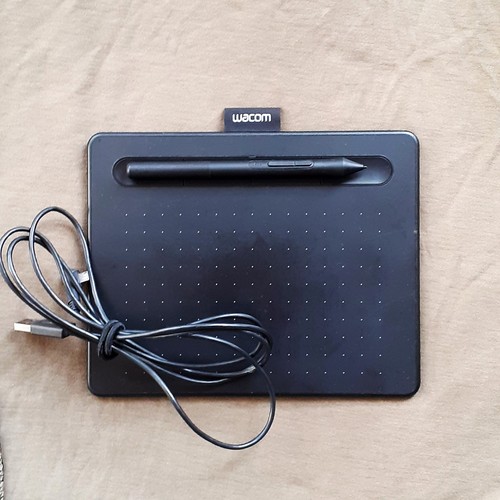 Wacom intuos pen tablet - wacom,
