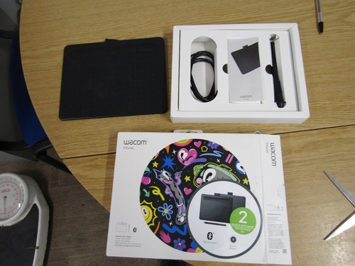 Wacom intuos small graphics - intuos,